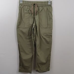 Merona Cargo capri pants size XS